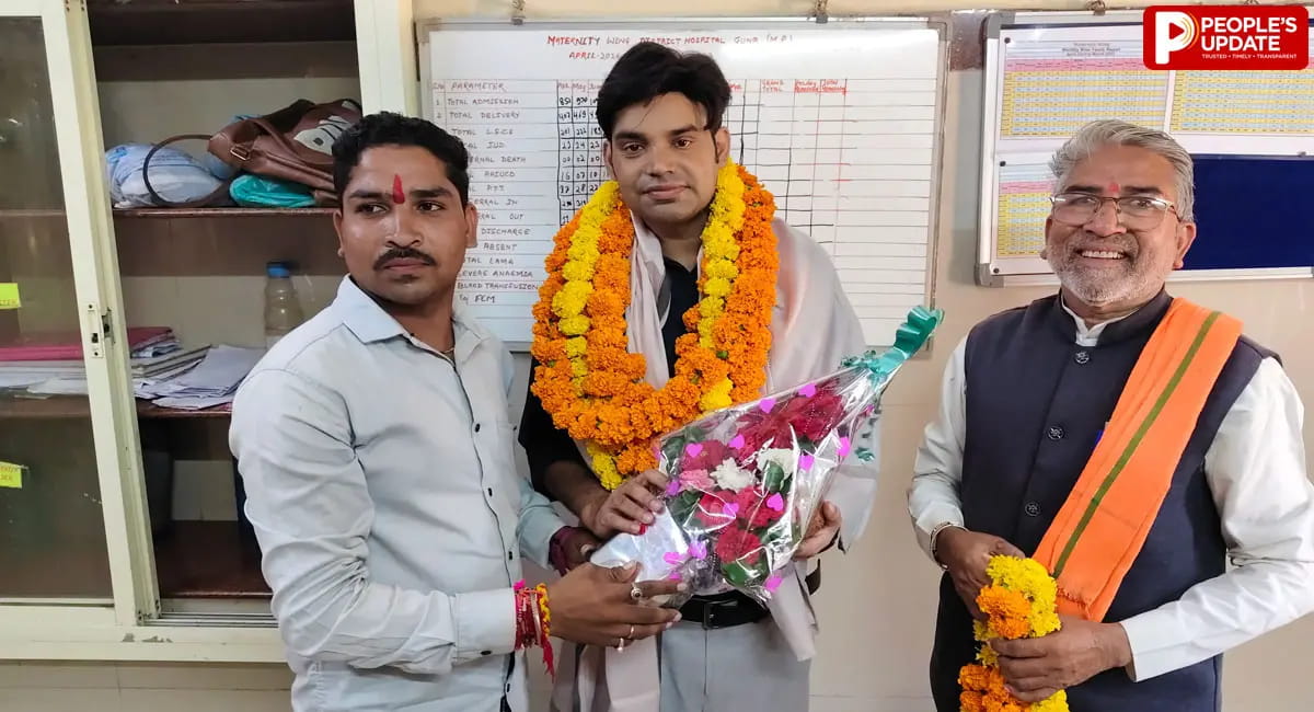 गुना में प्रसूता की जान बचाने वाले डॉ. सतीश राजपूत का सम्मान, सेवा कार्य की सराहना
