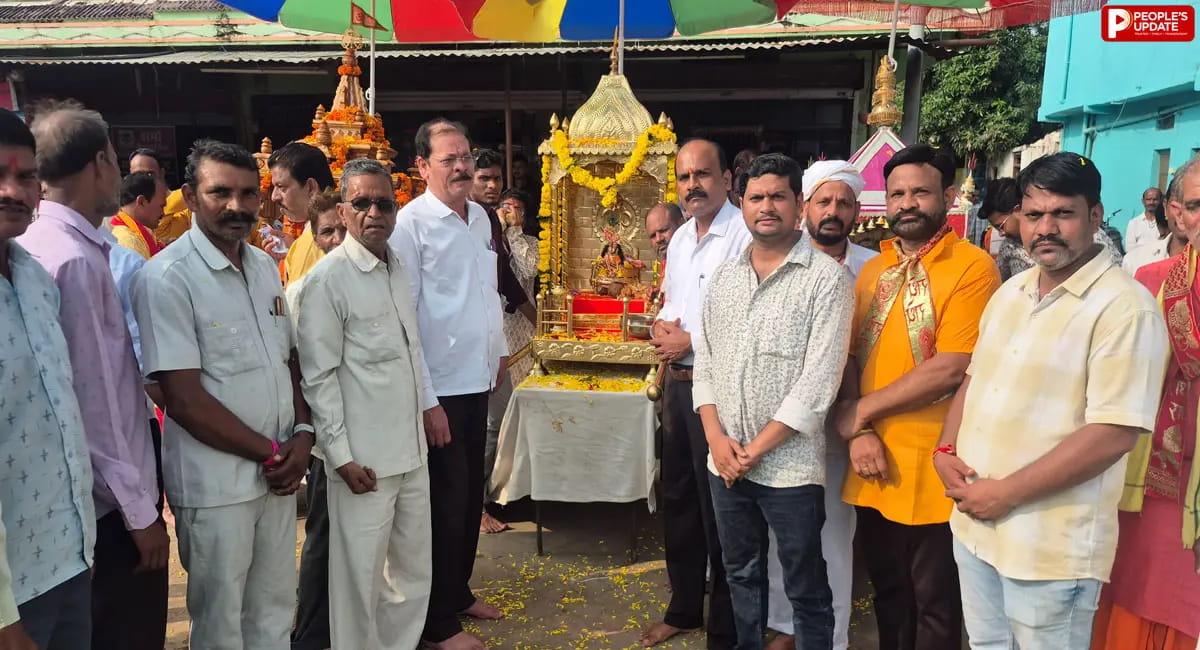 बारिश के बीच निकली भगवान लड्डू गोपाल की भव्य शोभायात्रा, बारना नदी में कराया जल विहार