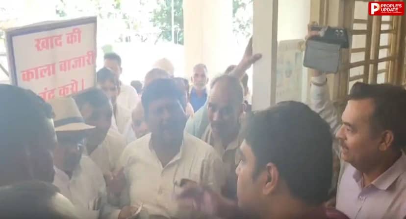 जौरा में खाद संकट और बिजली बिल का मुद्दा गरमाया, कांग्रेस ने SDM कार्यालय का किया घेराव