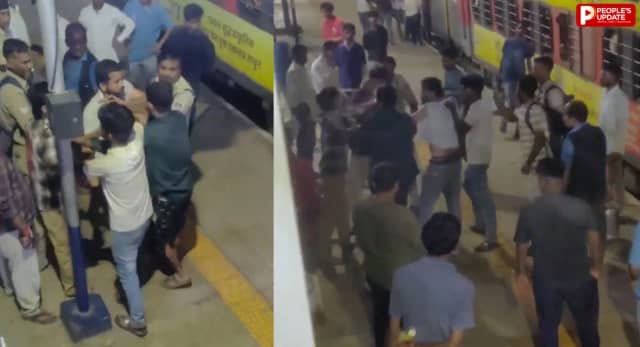 सतना रेलवे स्टेशन पर युवकों के बीच मारपीट, सामने खड़े रहे GRP-RPF जवान; Viral Video