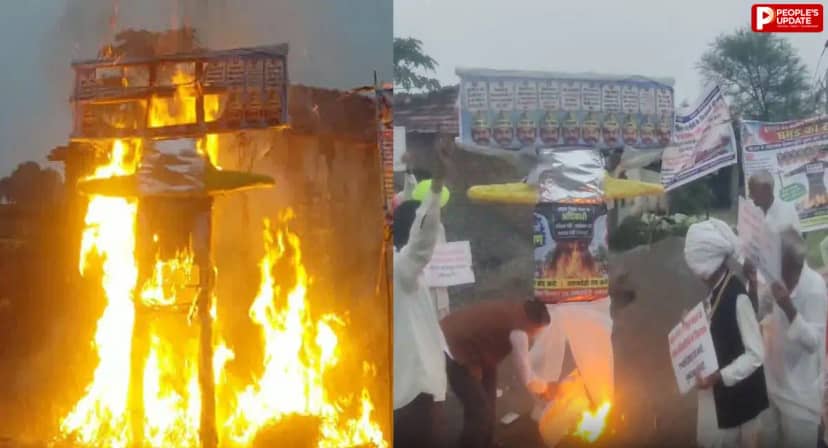 सीहोर में किसानों का विद्युत मंडल पर हल्लाबोल, अधिकारियों के घमंड का 10 सिरों वाला रावण जलाया