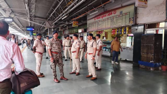 इटारसी जंक्शन पर GRP और RPF ने संयुक्त कार्रवाई, 30 वेंडर पकड़े