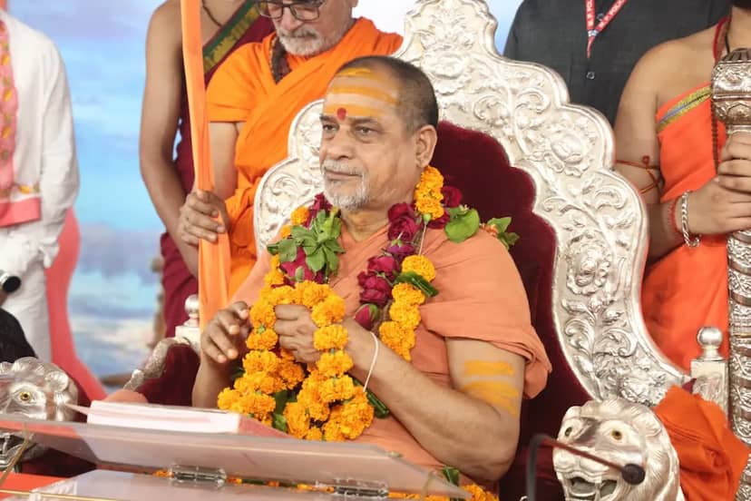 सिरोही में शंकराचार्य सदानंद सरस्वती के चातुर्मास्य आराधना महोत्सव में उमड़ रहे श्रद्धालु