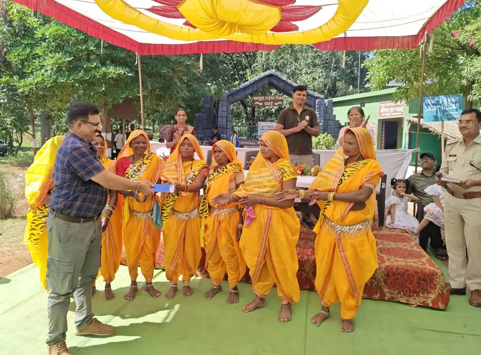 सतपुड़ा टाइगर रिजर्व में वन्यप्राणी संरक्षण सप्ताह, झिरिया से चूरना तक जागरूकता और स्वच्छता अभियान