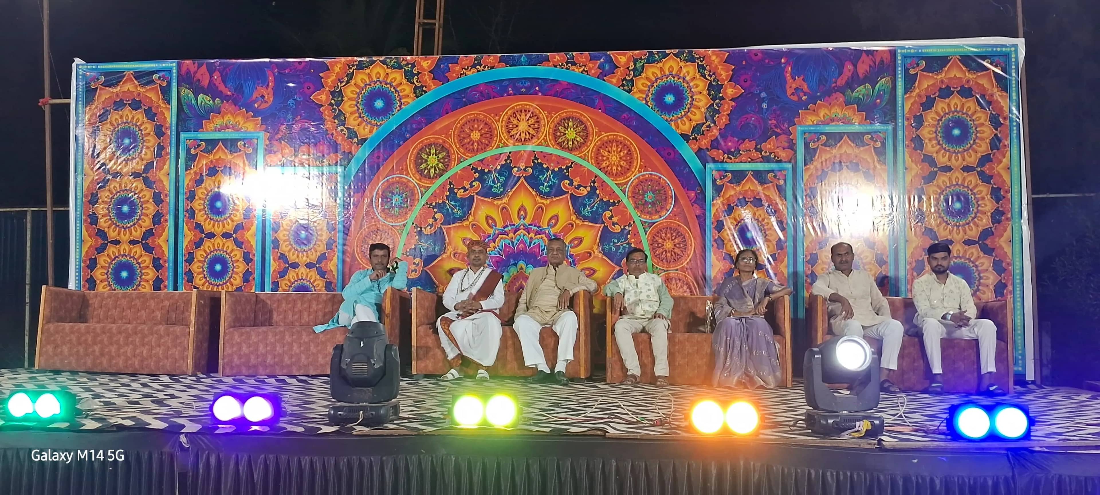 सोहागपुर में मंगलम गरबा महोत्सव 3.0 का शुभारंभ, गुजराती-पंजाबी गानों पर झूमे युवा और महिलाएं