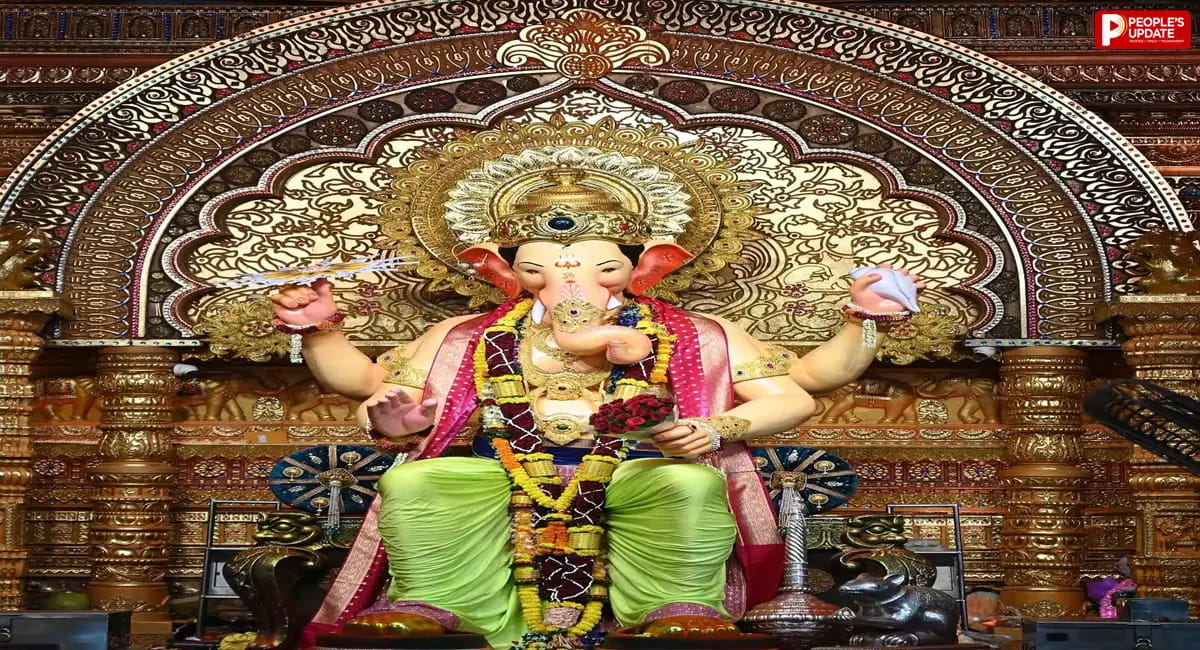 लालबागचा राजा के 10 साल... हर बार अलग थीम और बप्पा का दिव्य रूप, देखें तस्वीरें