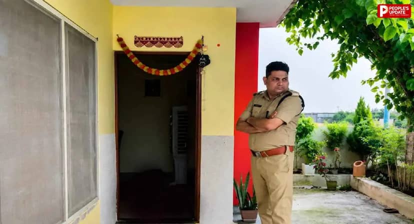 भोपाल में RTO इंस्पेक्टर की घर में मिली लाश, पास मिला खून से सना हथौड़ा, प्रेमी ने की 20 मीटर दूर जाकर आत्महत्या