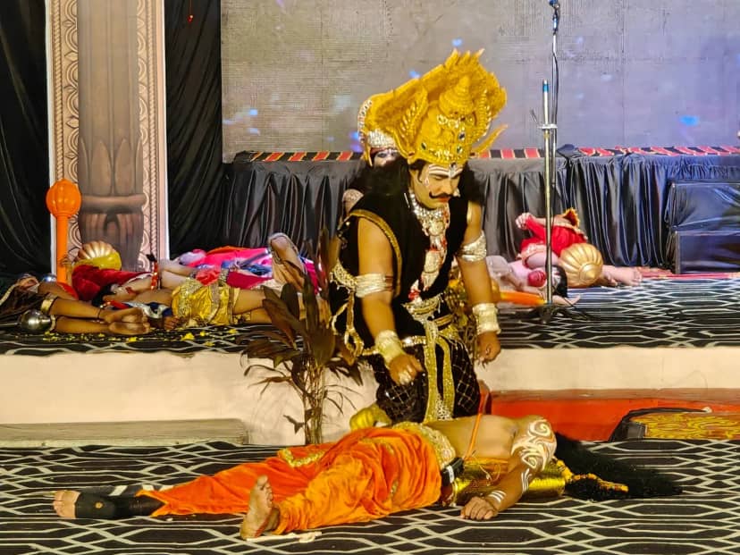 छिंदवाड़ा में श्रीरामलीला का मंचन जारी, चौदहवें दिन हनुमान जी के संजीवनी बूटी लाने की लीला का हुआ मंचन