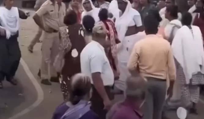 गद्दी के अधिकार पर भिड़े सिवनी-नागपुर के किन्नर, थाने में जमकर मारपीट; कई घायल