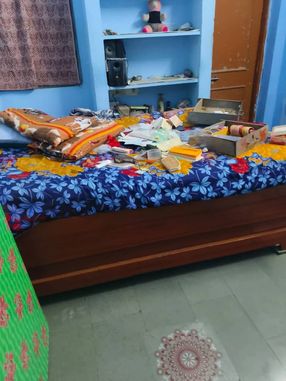 सूने घर में चोरों का धावा, नकदी सहित लाखों के सोने-चांदी के आभूषणों पर हाथ साफ