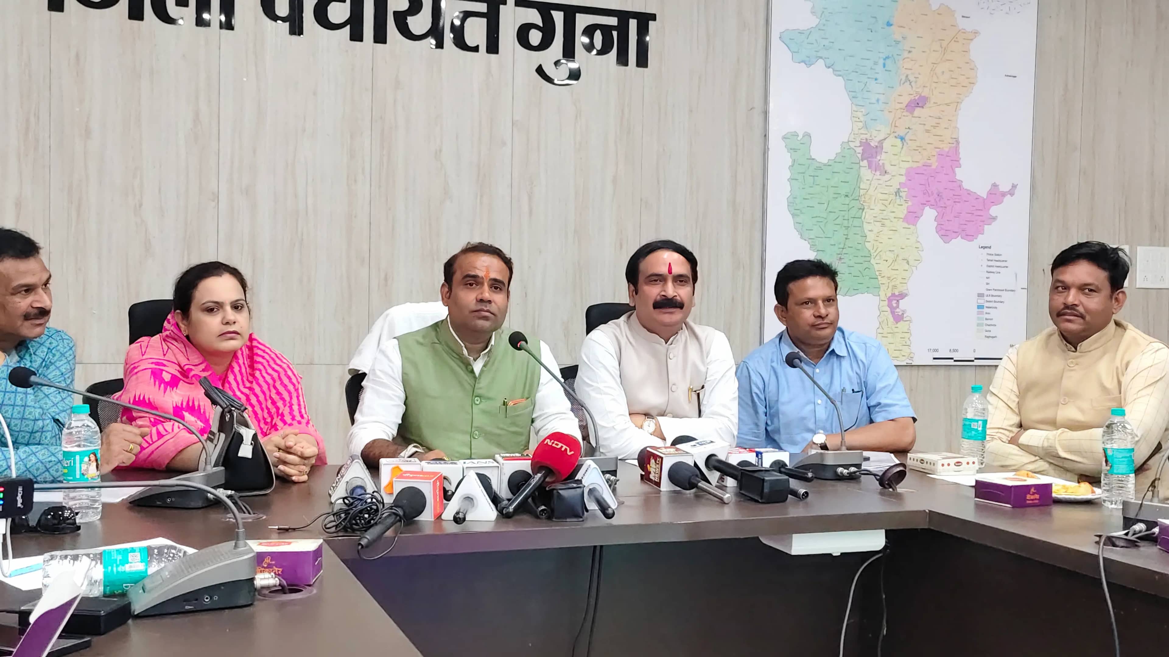 SIR विवाद पर अरविंद धाकड़ का राहुल गांधी पर पलटवार! बोले- राहुल गांधी मतदाताओं को न करें भ्रमित, संवैधानिक संस्थाओं पर बिना तथ्य आरोप उचित नहीं