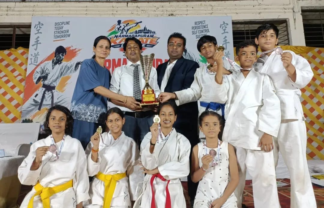 नर्मदापुरम कराते लीग में हरदा का शानदार प्रदर्शन, 4 गोल्ड और 3 ब्रॉन्ज मेडल जीते