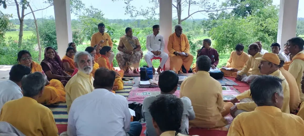 1111 पौधों से हरित होगी बड़ली माता पहाड़ी, 15 गांवों की अनोखी मुहिम