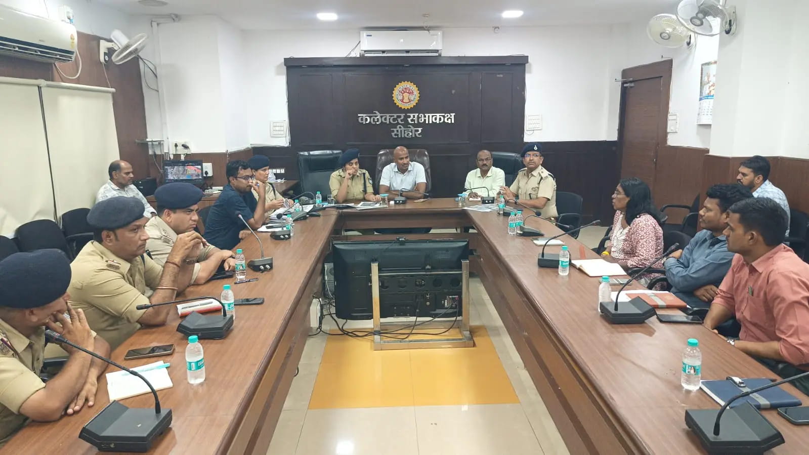 कांवड़ यात्रा पर प्रशासन सख्त, डीजे पूरी तरह प्रतिबंधित; सीवन घाट से कुबेरेश्वर धाम तक सुरक्षा का अभेद्य प्लान