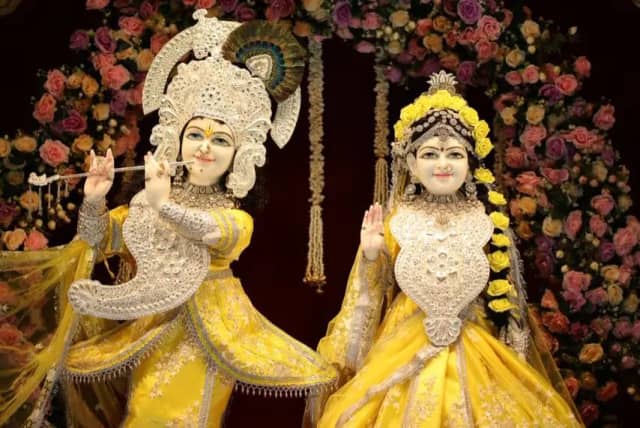 सीहोर के कुबेरेश्वरधाम में 25 अक्टूबर को सजेगा भक्ति का दिव्य दरबार, चंद्र दर्शन से लेकर डांडिया महोत्सव तक होंगे आयोजन