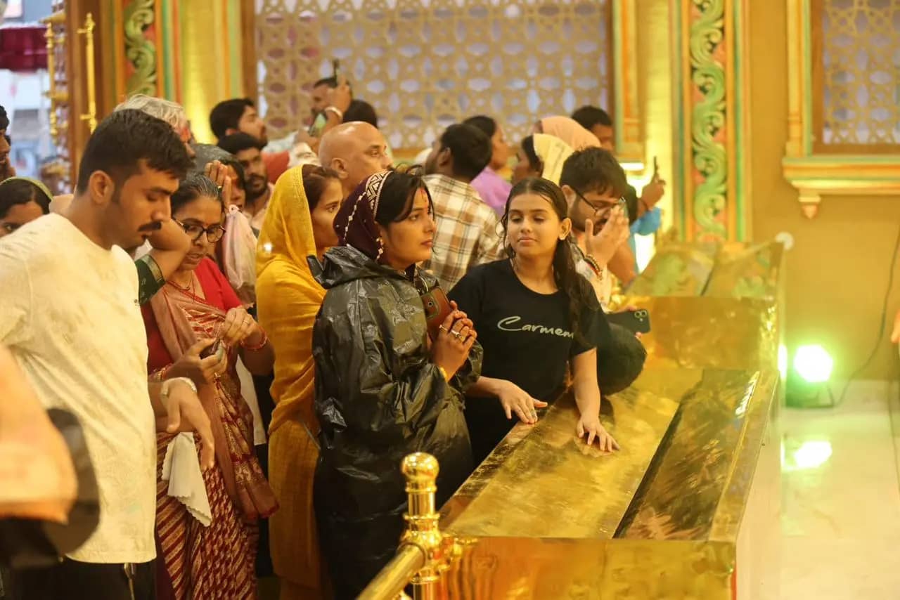सीहोर के कुबेरेश्वरधाम में 25 अक्टूबर को सजेगा भक्ति का दिव्य दरबार, चंद्र दर्शन से लेकर डांडिया महोत्सव तक होंगे आयोजन