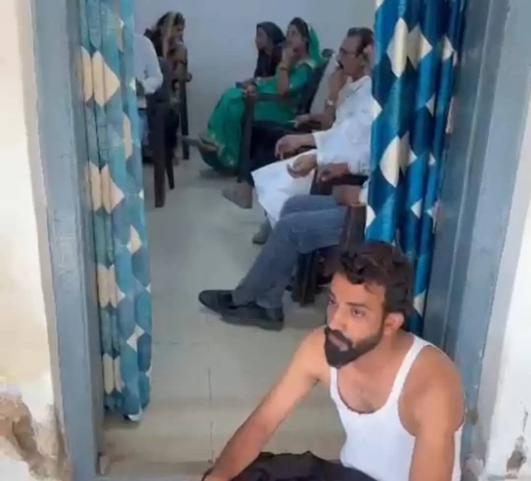 सीहोर: 30 दिन बाद भी RTI का जवाब नहीं मिलने का आरोप, इछावर में पार्षद ने सफाईकर्मियों के PF पर घेरा