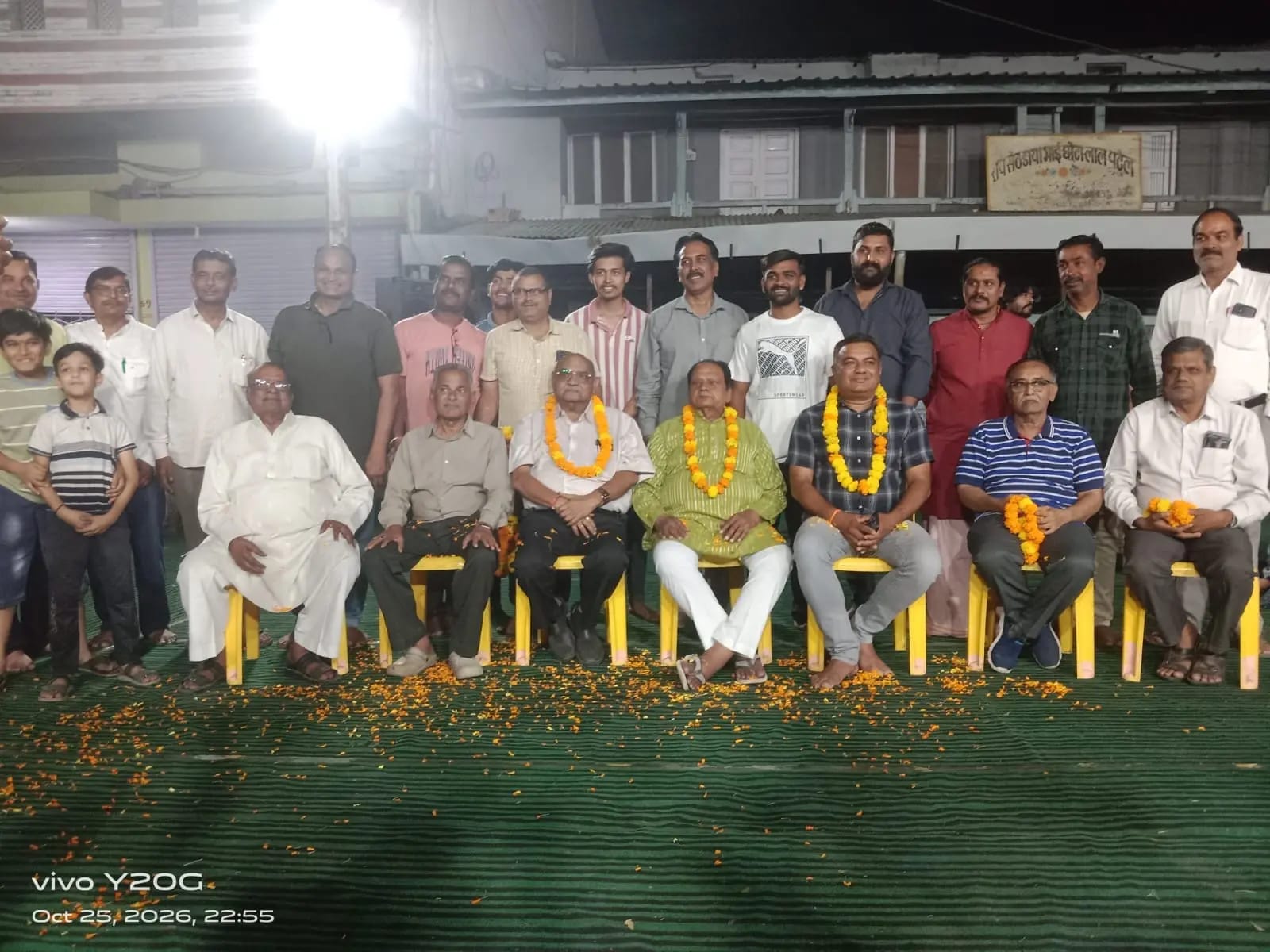 सीहोर में आठ दशक पुरानी गरबा परंपरा को सहेजने वाले गुजराती समाज के वरिष्ठजनों का सम्मान