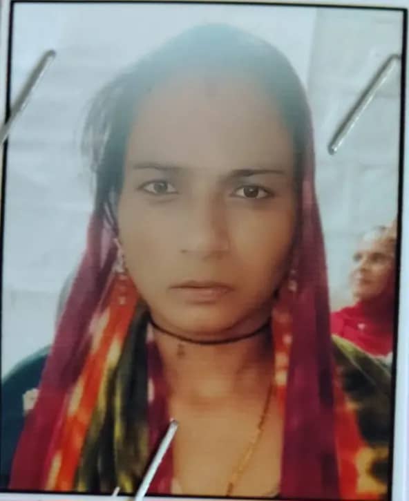 सागर में जहरीली शराब कांड के बाद रायसेन में एक्शन! 3 ठिकानों पर छापा, 29 लीटर शराब जब्त