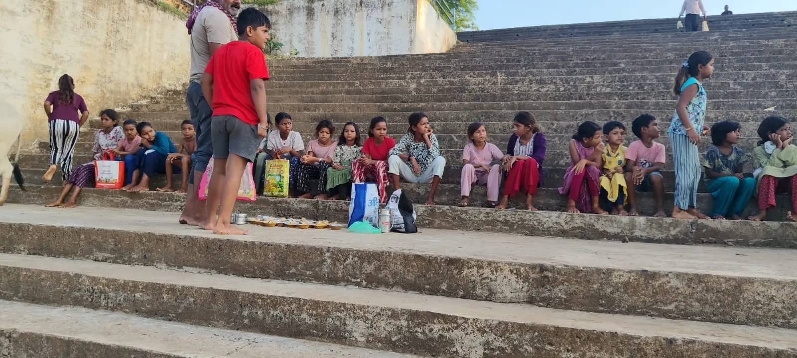रायसेन: मदागन घाट पर नर्मदा में डूबा नाबालिग, 6 घंटे तलाश के बाद भी नहीं मिला