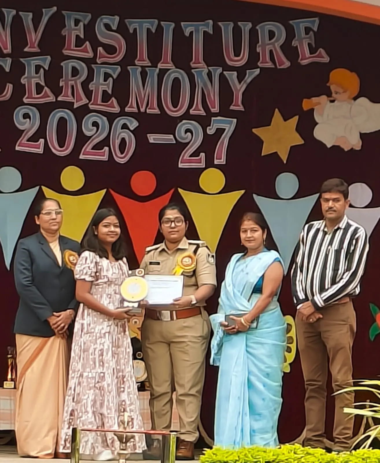 स्कूल में छात्र कैबिनेट का शपथ ग्रहण समारोह, एसडीओपी सोनाली बोलीं- अनुशासित स्टूडेंट्स ही मंजिल पाते हैं