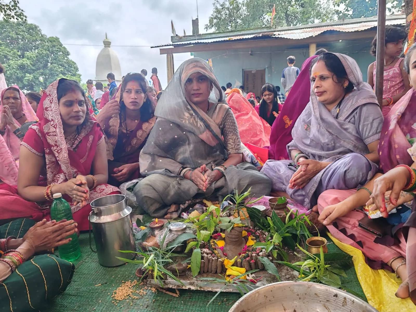 श्रावण के अंतिम सोमवार को नीलकंठेश्वर धाम में उमड़ा आस्था का सैलाब, रुद्रि निर्माण का हुआ समापन