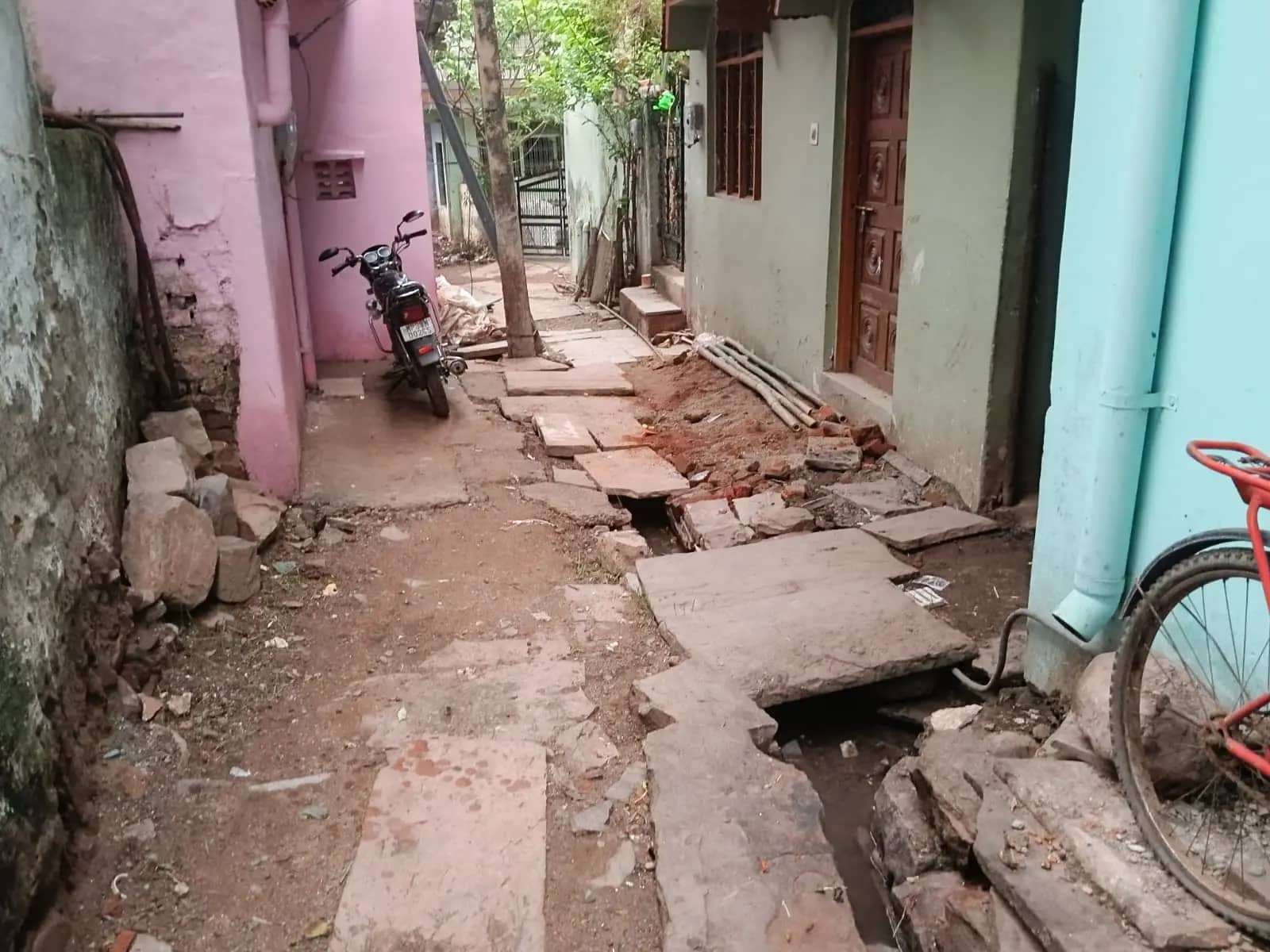 35 साल से वार्ड नंबर 1 की एक गली की दशा नहीं सुधार पा रही नगर पालिका परिषद