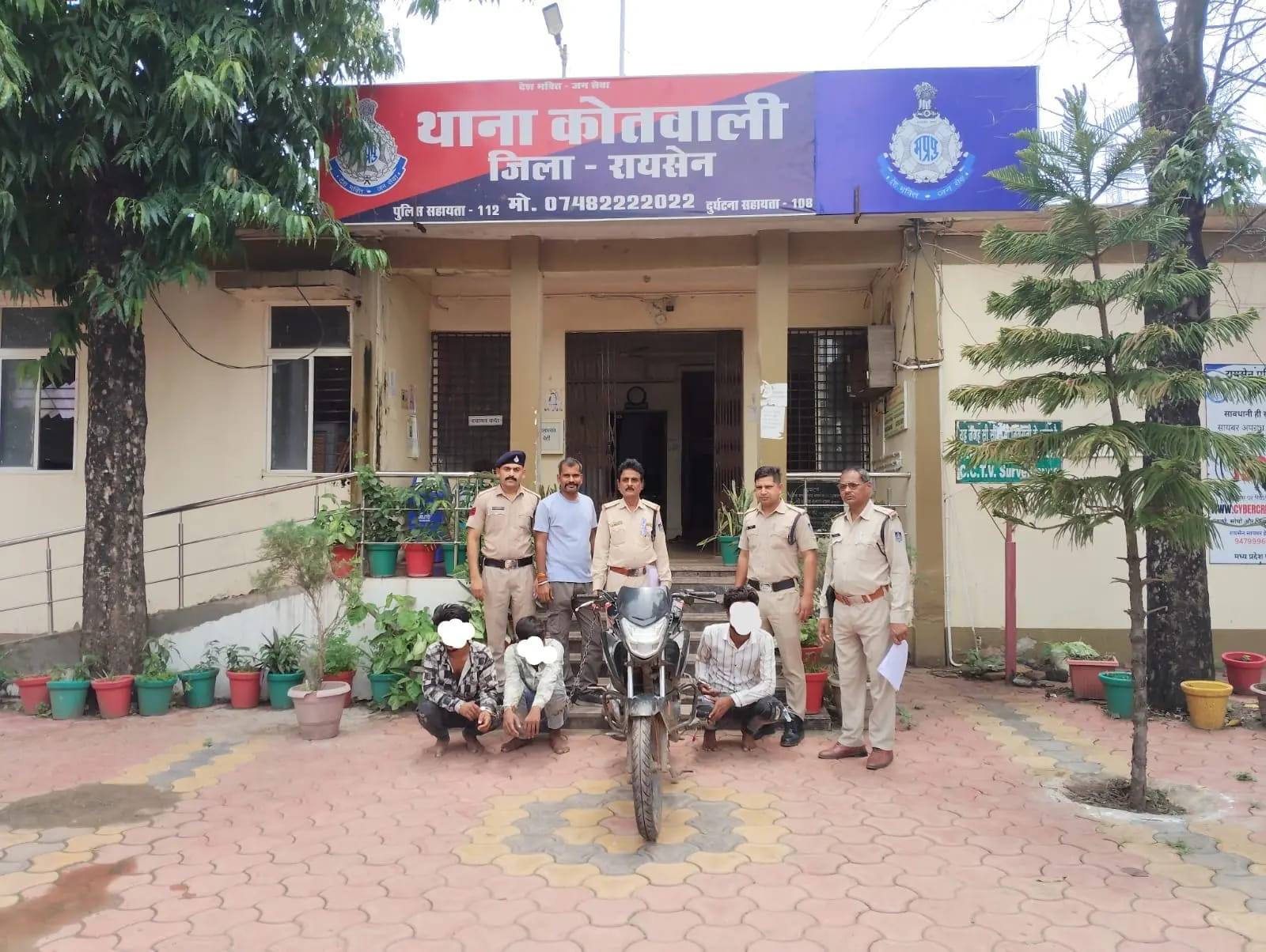 रायसेन में मोबाइल लूट का पुलिस ने किया खुलासा, तीन आरोपी गिरफ्तार