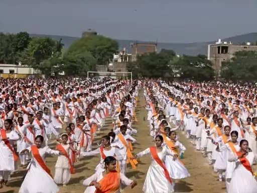 मैहर में 3,430 बच्चों का धमाल! 9 मिनट 24 सेकंड तक गूंजती रही कथक की ताल, दर्ज हुआ एशिया रिकॉर्ड