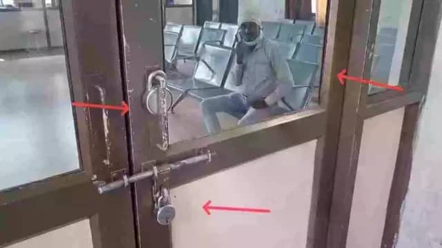 शहडोल के जिला अस्पताल के ओपीडी में ताला लगाकर चले गए कर्मी, घंटों कमरे में कैद रहा मरीज
