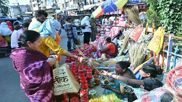 चक्रवाती तूफान अर्नब का असर: करवा चौथ पर चांद के दीदार होंगे मुश्किल, घने बादल व बारिश की चेतावनी