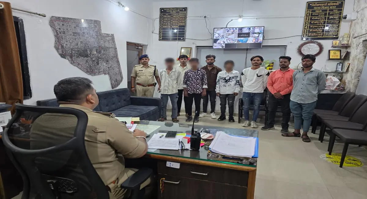 सिख और सबक का अनोखा तरीका :- टी आई ने कहा – तुम 10वीं पास कर लो "मैं तुम्हे इनाम दूंगा"