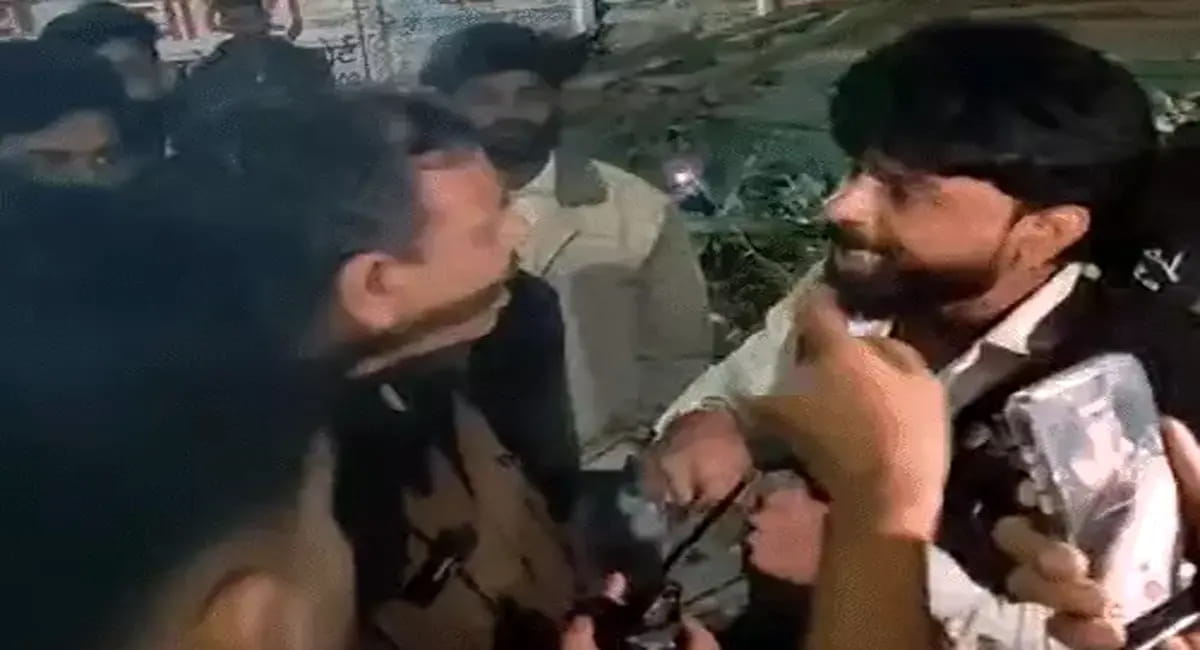 वर्दी पर दबंगई! इन्फ्लूएंसर ने थाने में तैनात हेड कांस्टेबल को थप्पड़ मारने की दी धमकी,