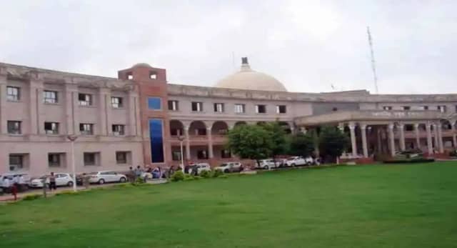 इंदौर में स्कूल शिक्षा विभाग में 2.87 करोड़ का घोटाला, 5 निलंबित