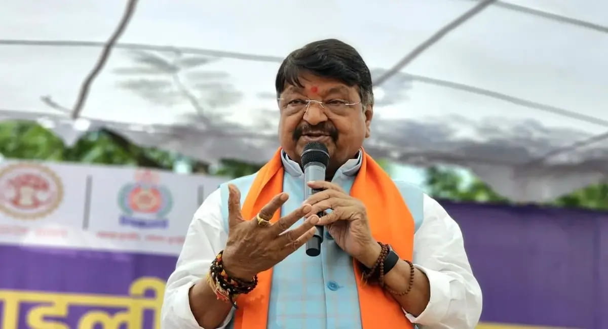 "अगर हम काफिर हैं तो हमारी बनाई सड़क पर मत चलो"