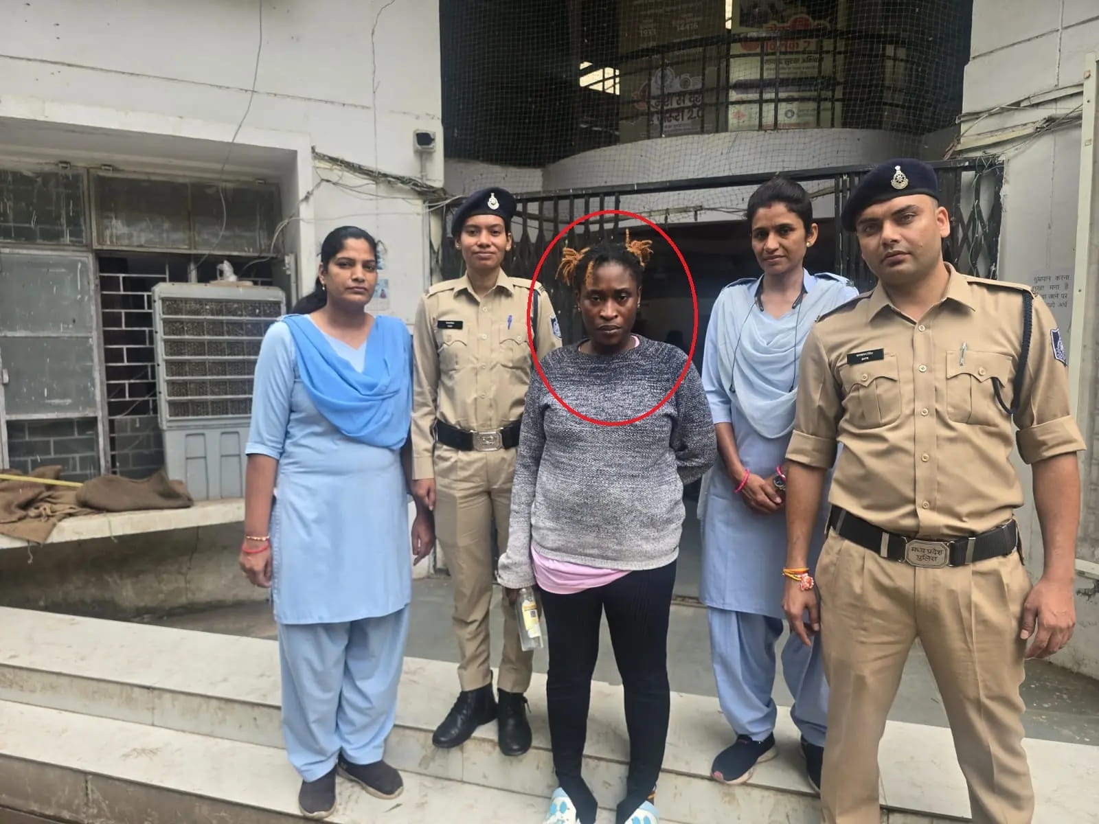 बिजनेस वीजा पर आई नाइजीरियन महिला के बैग में मिली 29 लाख की कोकीन:इंदौर में ऐसे पकड़ी गई