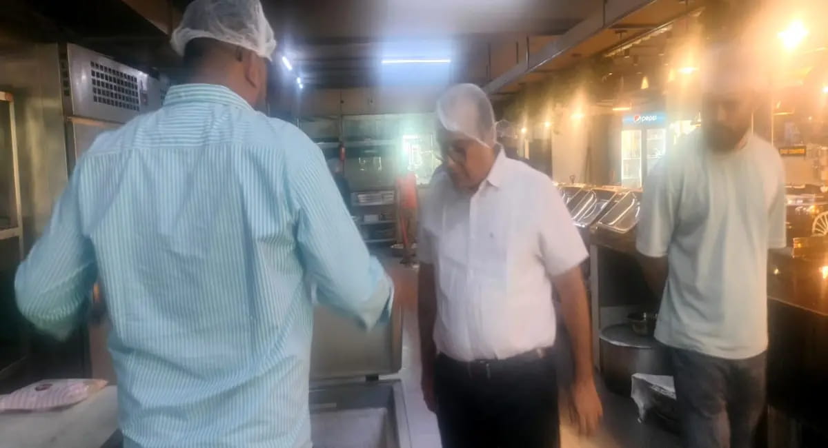 स्वाद के पीछे ‘गंदगी’ का खेल! बिग बॉस्केट और हाईडेली पिज्जा के खाद्य लाइसेंस निलंबित: