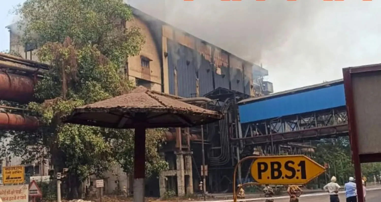 टर्बाइन ब्लास्ट के बाद भीषण आग, कई कर्मचारी घायल