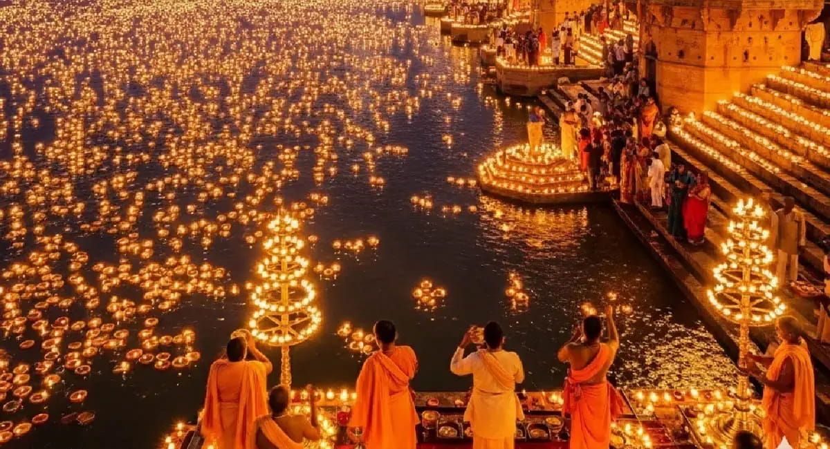 पृथ्वी पर दीप जलाने उतरेंगे देवता, इस साल देव दीपावली पर बनेगा ये शुभ संयोग