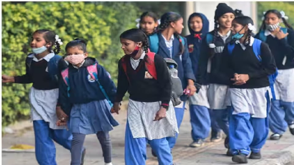 भोपाल-इंदौर में स्कूलों का समय बदला, कई जिलों में शीतलहर का अलर्ट