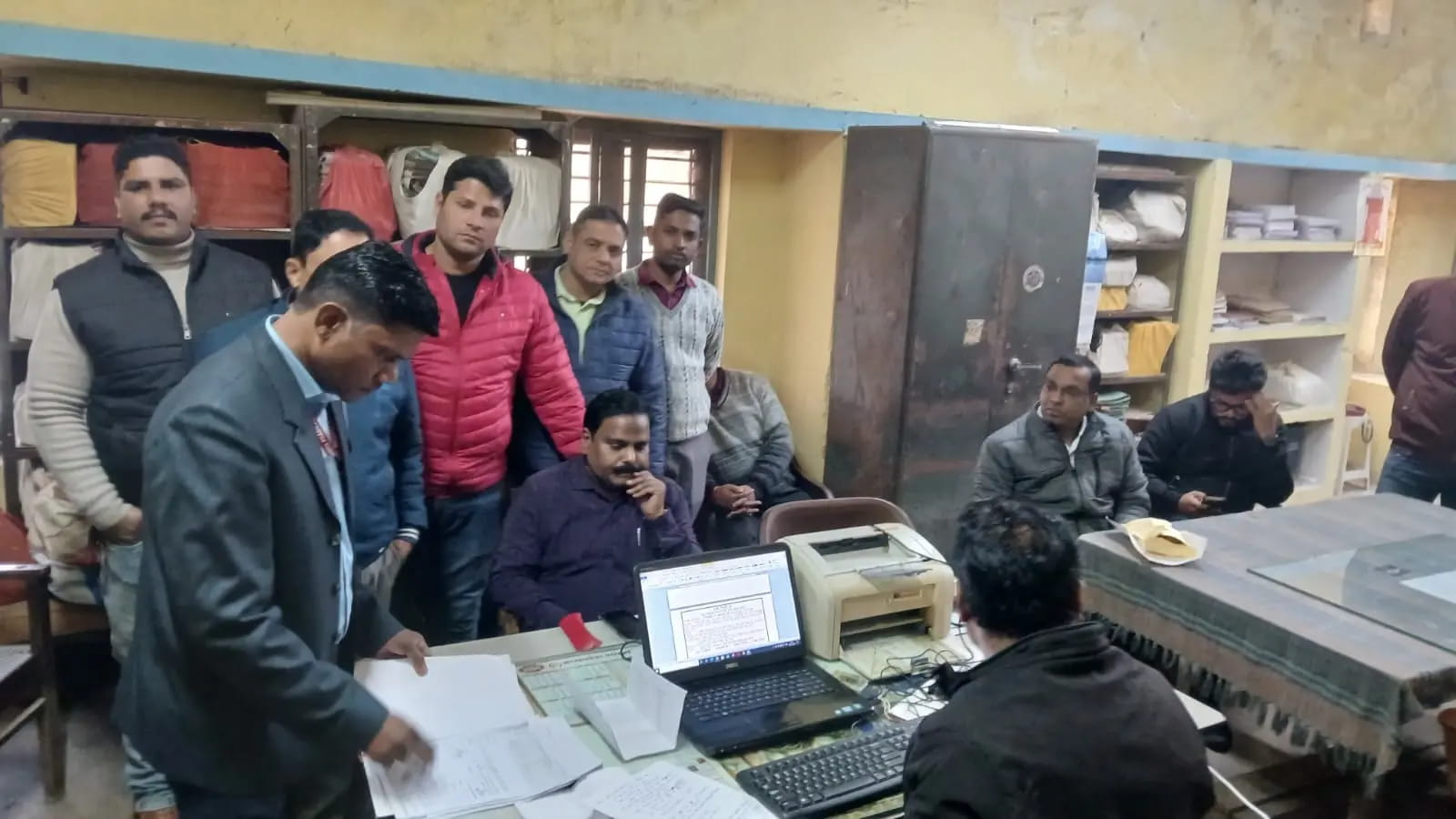 लोकायुक्त टीम ने सागर में डेढ़ लाख रिश्वत लेते पीएचई के कार्यपालन यंत्री और ड्राइवर को गिरफ्तार किया