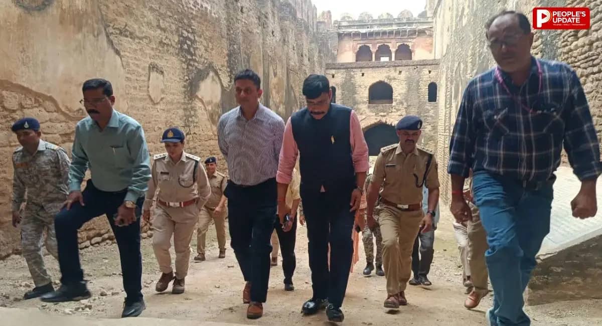 भिंड में अवैध रेत उत्खनन पर प्रशासन सख्त, कलेक्टर-एसएसपी ने अटेर किले से चंबल के घाटों तक किया निरीक्षण
