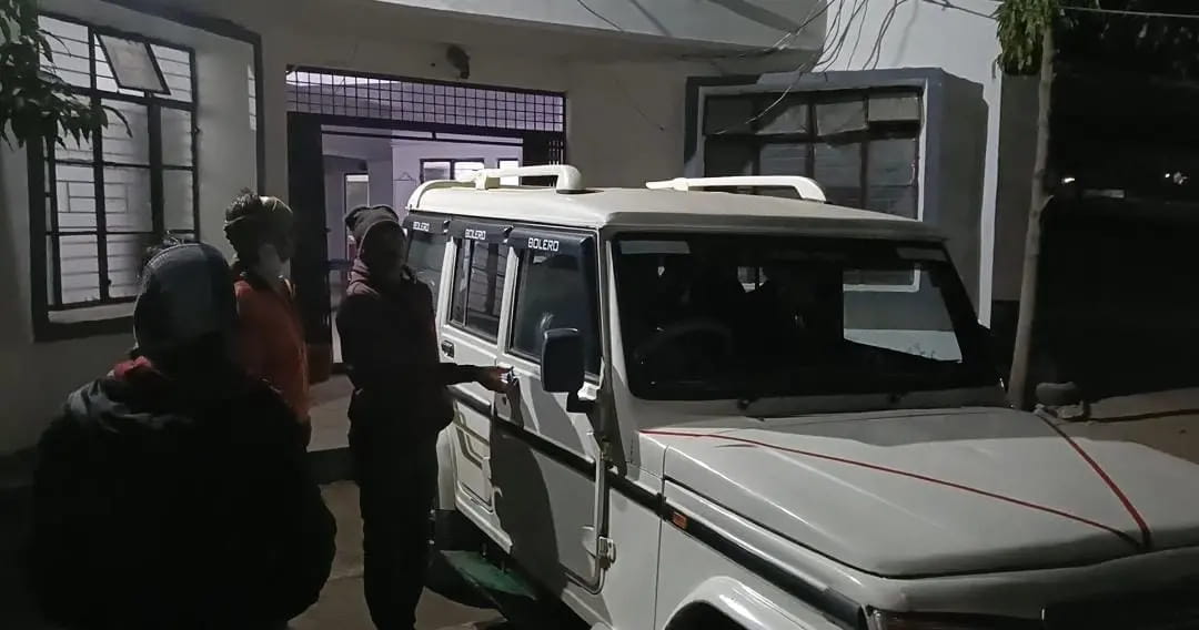 हैवानियत...अपने खेत में मटर की फली खा रही चार साल की मासूम को गोद में उठा ले गया पड़ोसी और किया दुष्कृत्य