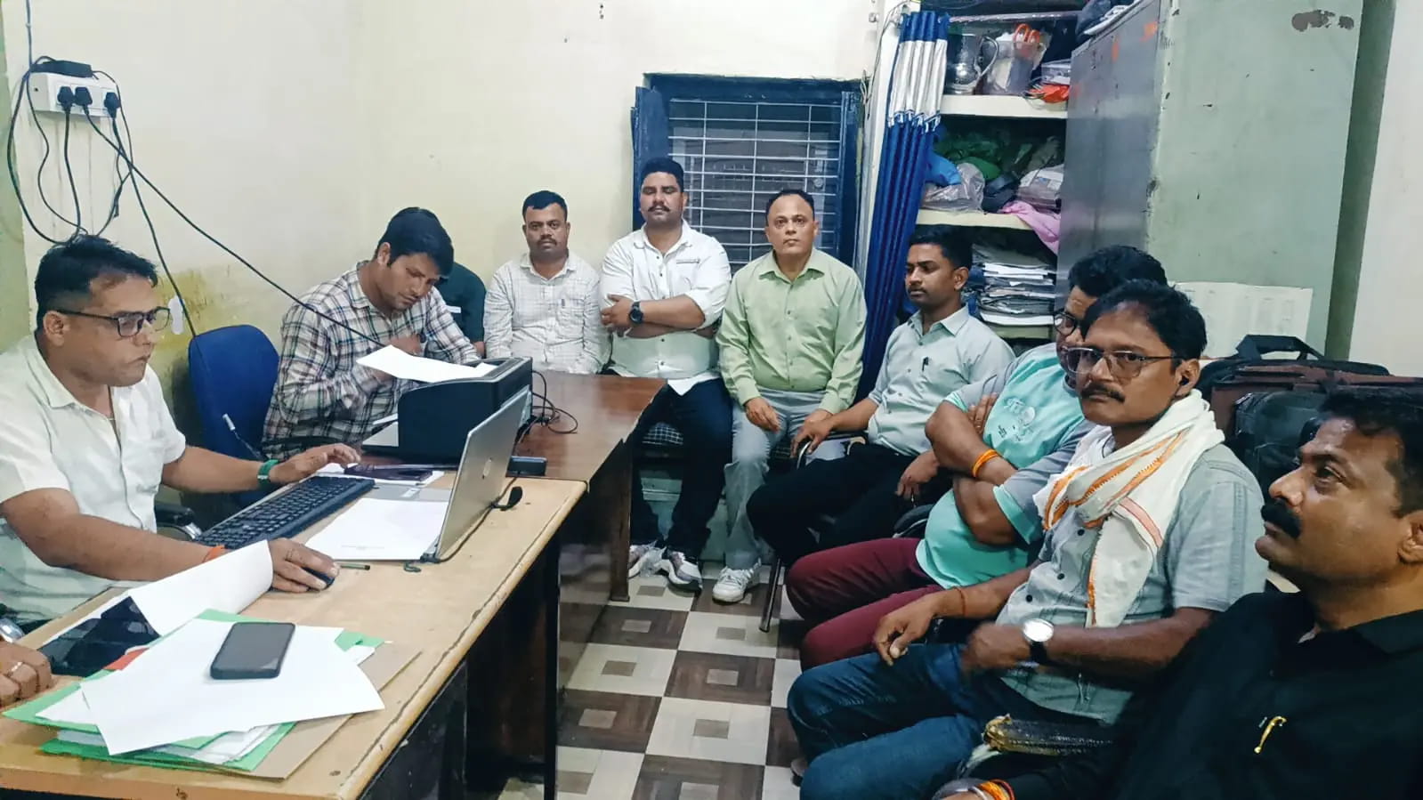डीई खत्म करवाकर बढ़िया पोस्टिंग के बदले 80 हजार रुपए की रिश्वत लेते दो बाबू और एक मास्टर पकड़ाए