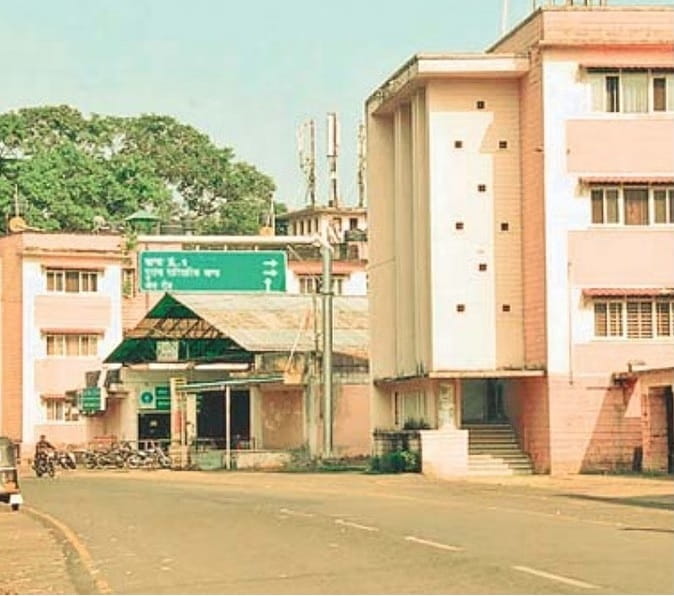 बंगले की जिद पर अड़े 13 विधायक, नहीं छोड़ रहे सरकारी मकान