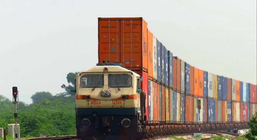 मूवर्स-पैकर्स की तरह घर से डिलीवरी पॉइंट तक सामान पहुंचाएगी रेलवे