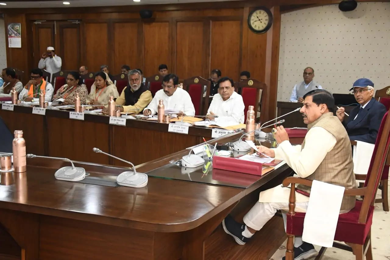 मप्र सरकार अब लाड़ली बहनों को हर महीने देगी 1500 रुपए, डॉ. मोहन यादव कैबिनेट ने लिया फैसला