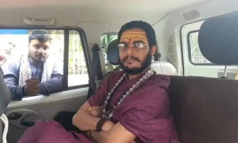 मध्यप्रदेश के कथावाचक आशुतोष महाराज कथा स्थल से गिरफ्तार
