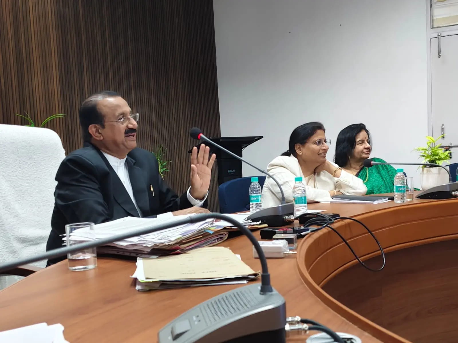 अब मोहल्लों, कॉलोनी, गांवों में ही सुलझ जाएंगे आपसी विवाद, मध्यस्थता केंद्र में सुलझेंगे केस