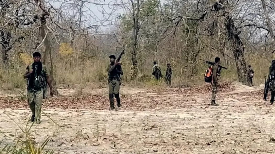 एक करोड़ का इनामी नक्सली हिड़मा मारा गया, पत्नी भी ढेर